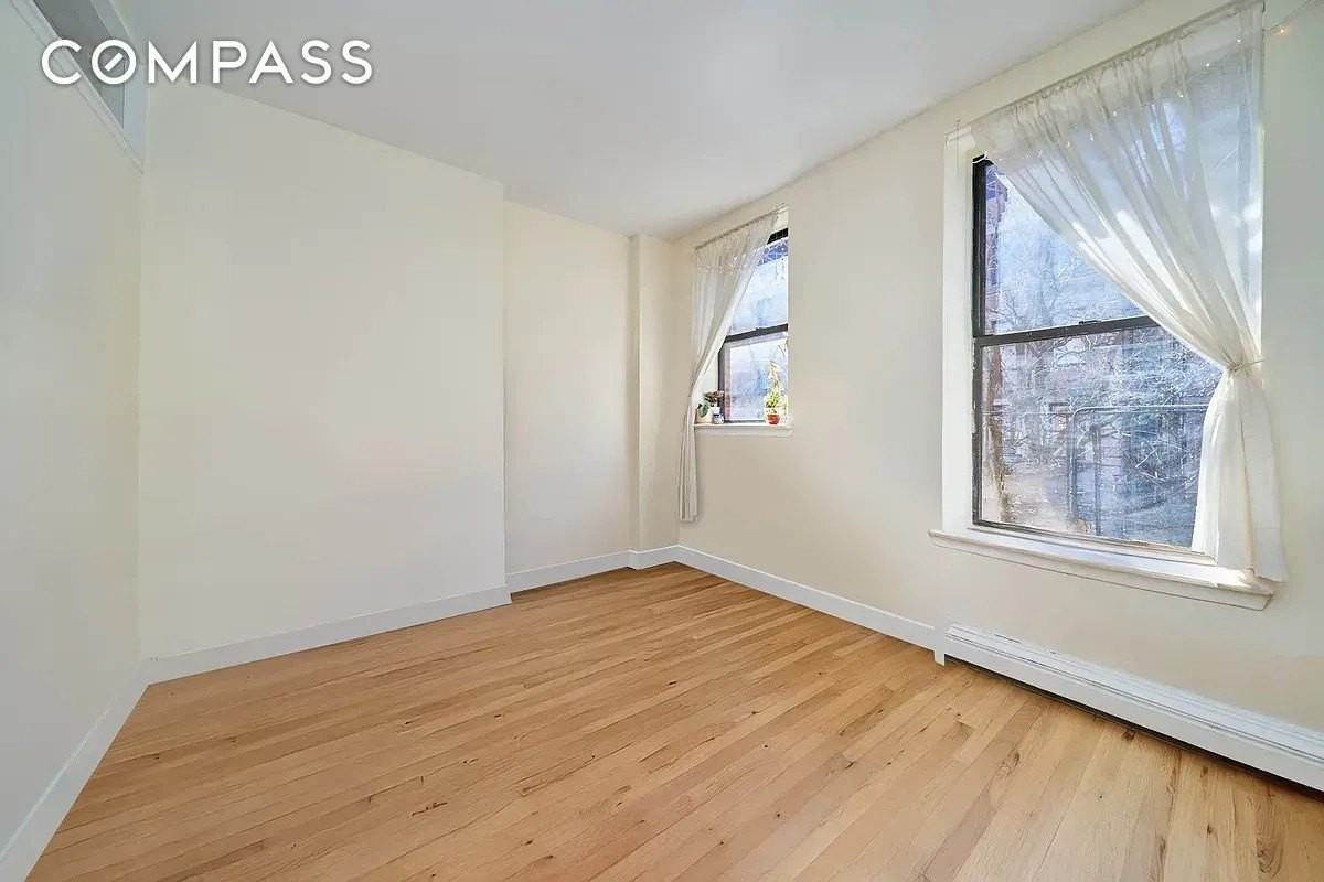105 W 105th St #3B - Photo 4 of 7