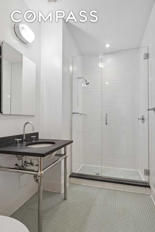 70 Washington St #4U - Photo 6 of 14
