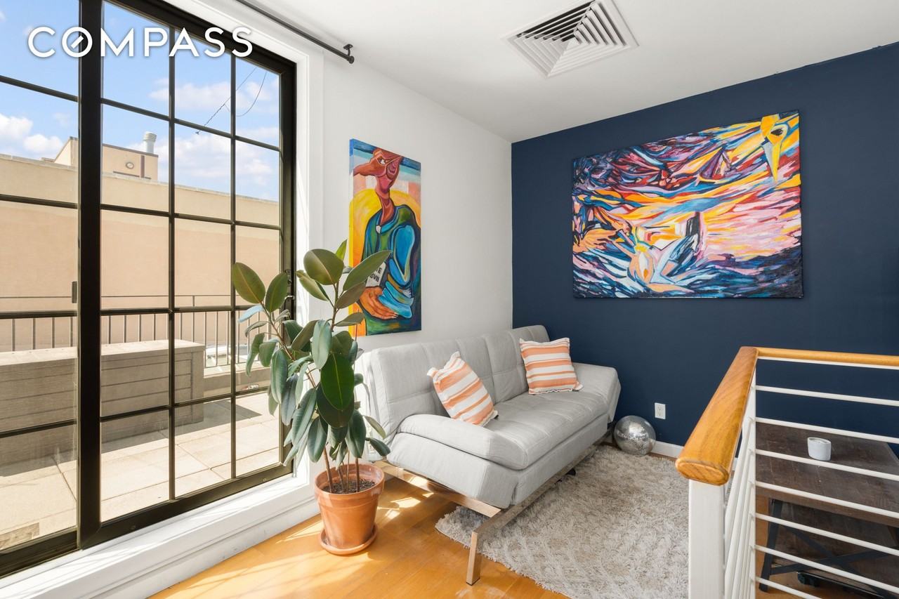 721 Metropolitan Ave #4L - Photo 5 of 6