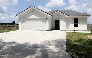 featured image of 250 Meche Rd