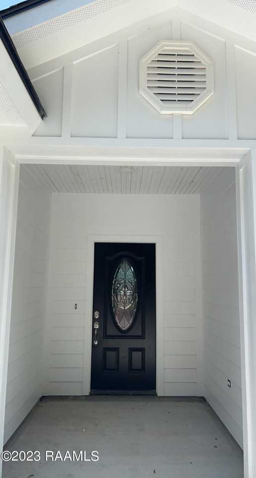 250 Meche Rd - Photo 2 of 19