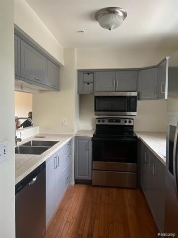 1342 Village Dr - Photo 2 of 9