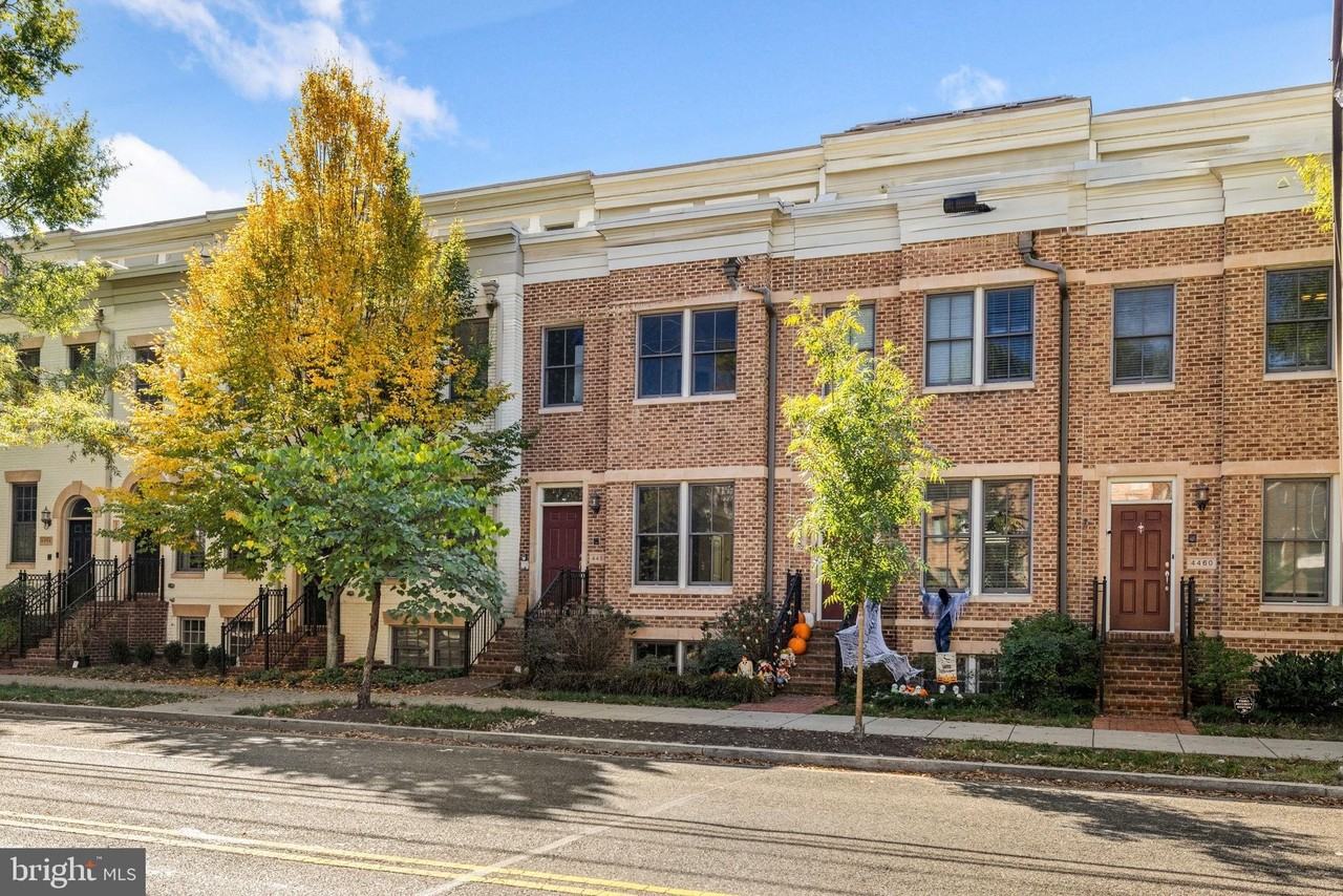 4458 Macarthur Blvd Nw - Photo 2 of 20