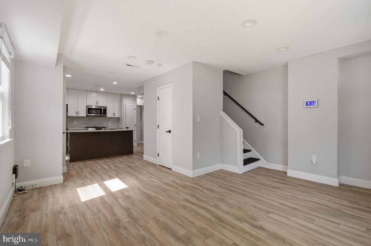 1527 Morris Rd Se - Photo 2 of 22