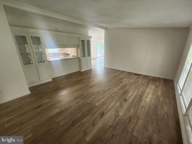 837 Callowhill Rd - Photo 3 of 23