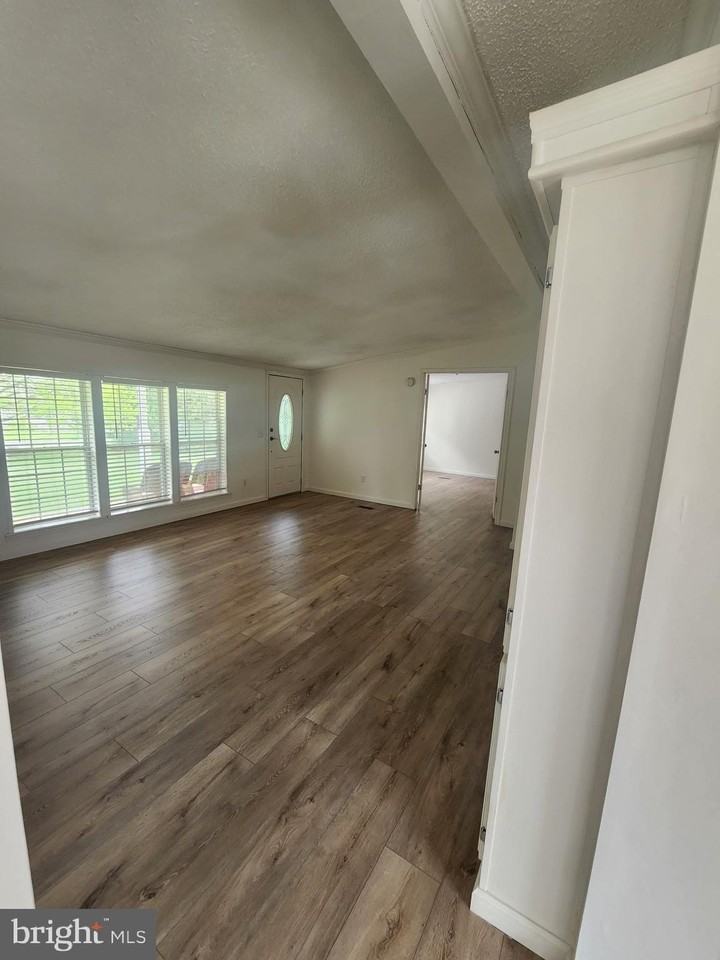 837 Callowhill Rd - Photo 4 of 23