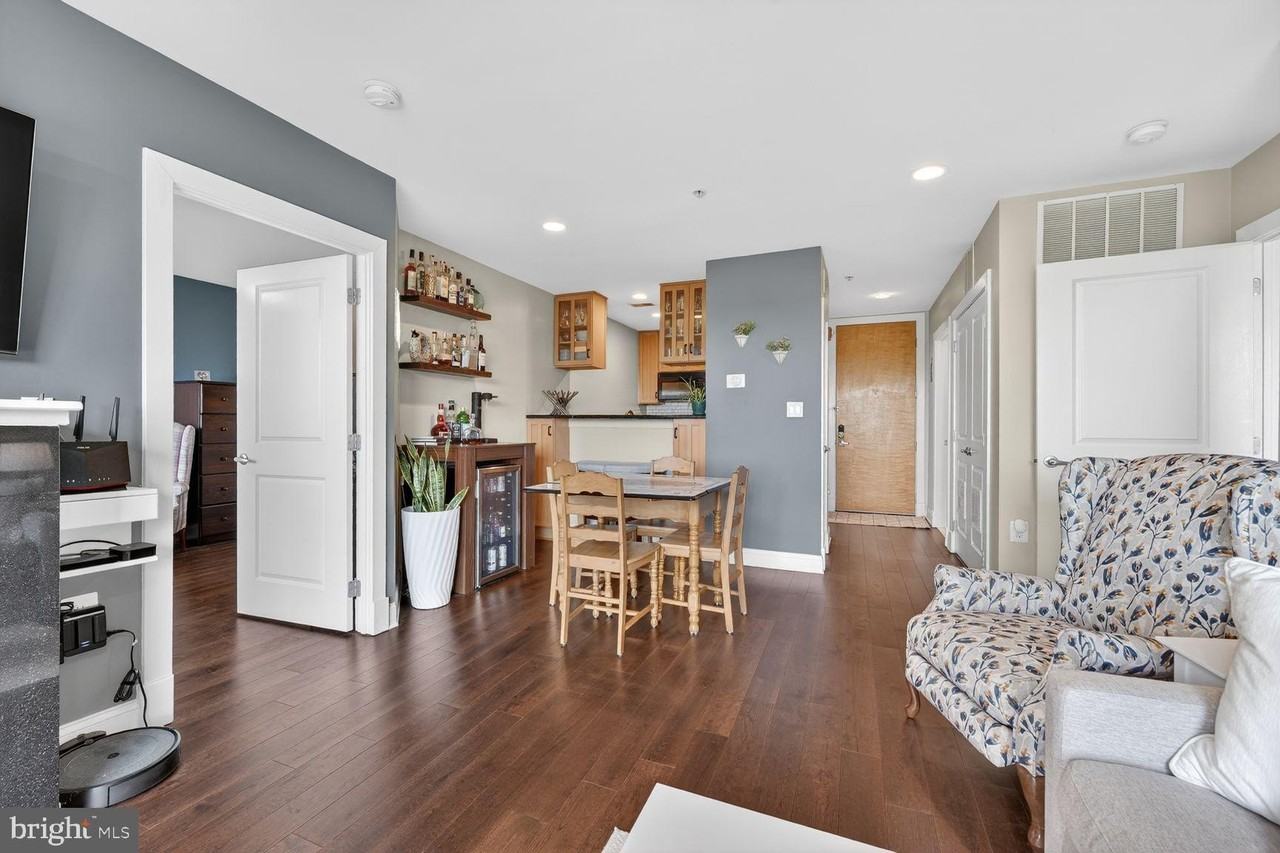 1200 N Hartford St #307 - Photo 4 of 20