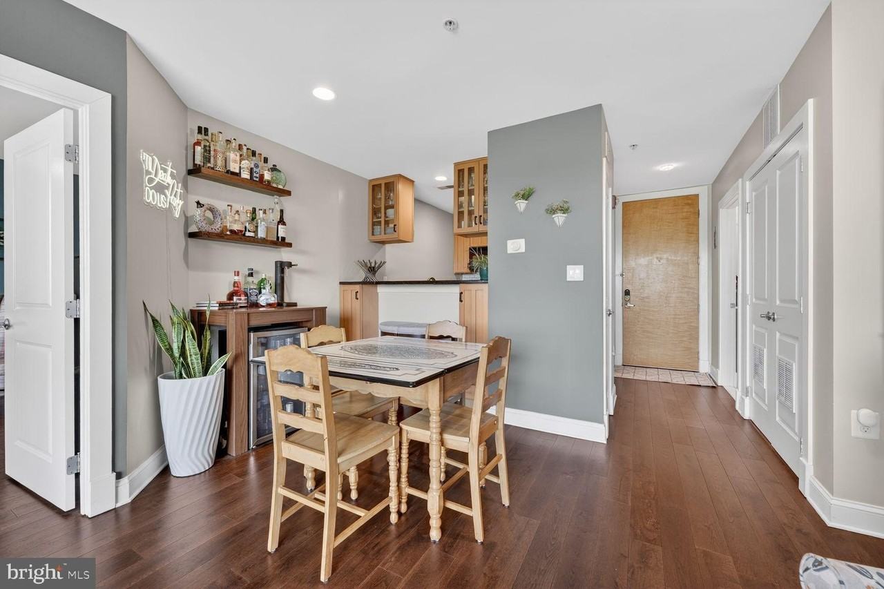 1200 N Hartford St #307 - Photo 5 of 20