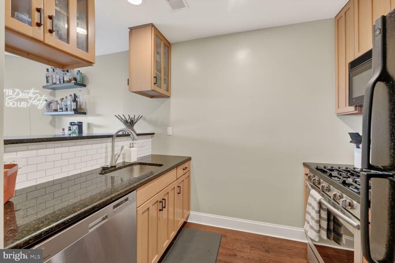 1200 N Hartford St #307 - Photo 7 of 20