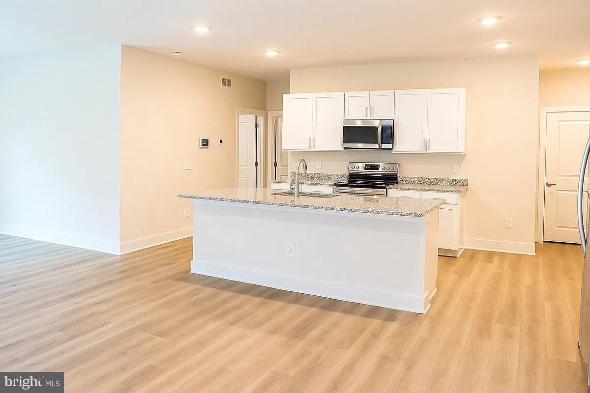 124 Manasquan Way - Photo 7 of 30