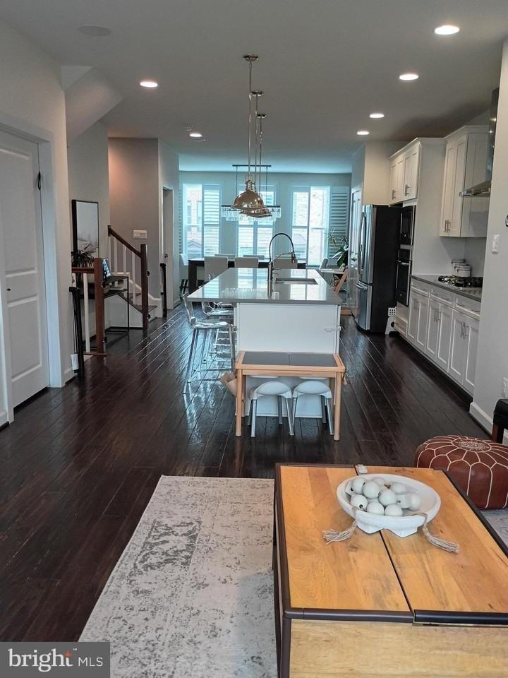 3113 Sundrops Ct - Photo 4 of 29