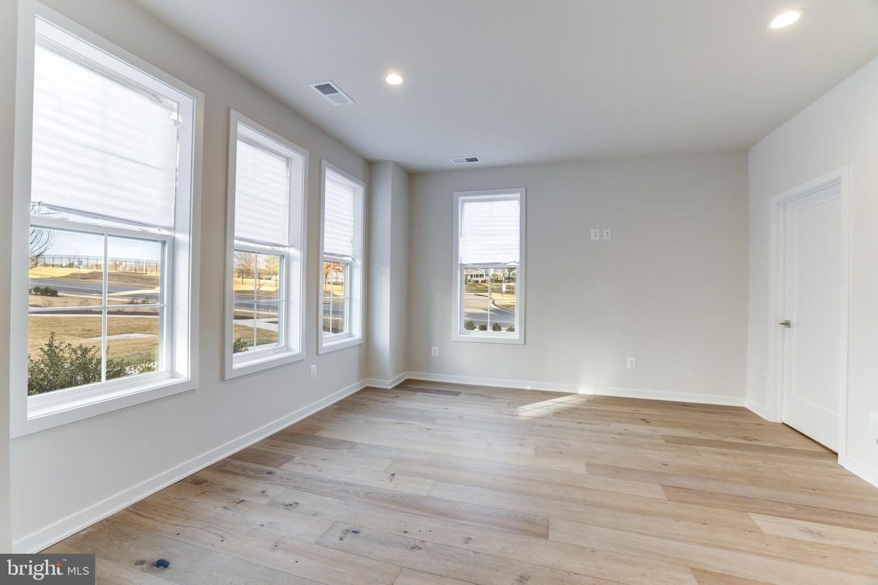43920 Ludwell Farm Sq - Photo 4 of 35