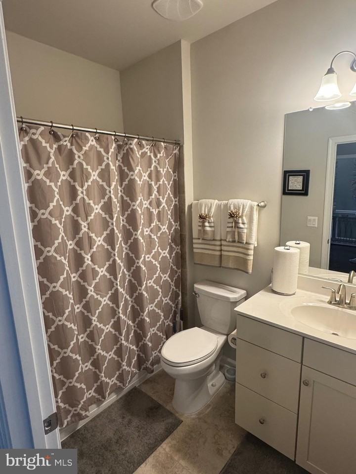 9825 White Oak Swamp Ct - Photo 6 of 31