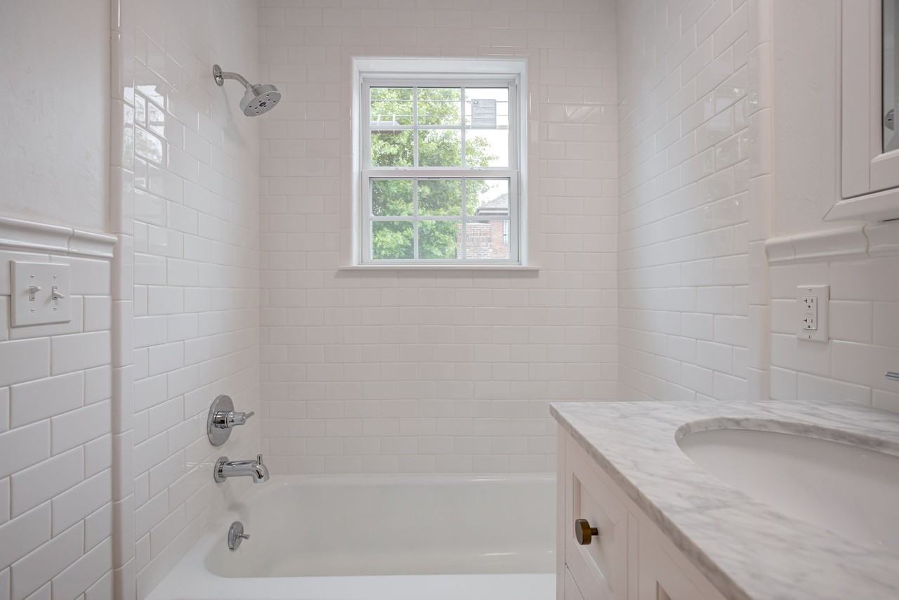 760 1/2 Jenkins Ave #1 - Photo 7 of 15