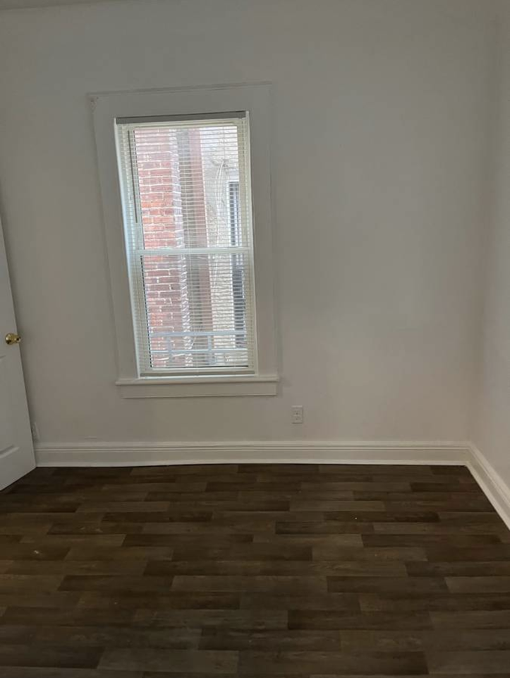 North Bond Street #1 - Photo 5 of 10