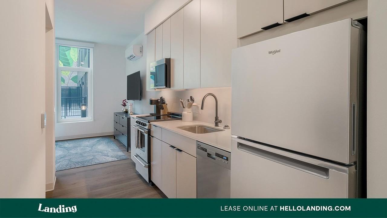1529 N Fremont - Photo 4 of 50