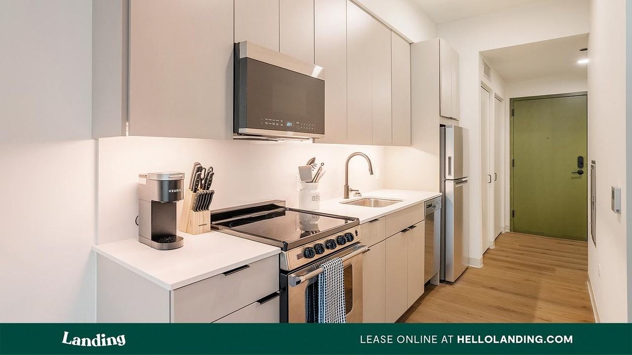 1529 N Fremont - Photo 5 of 50