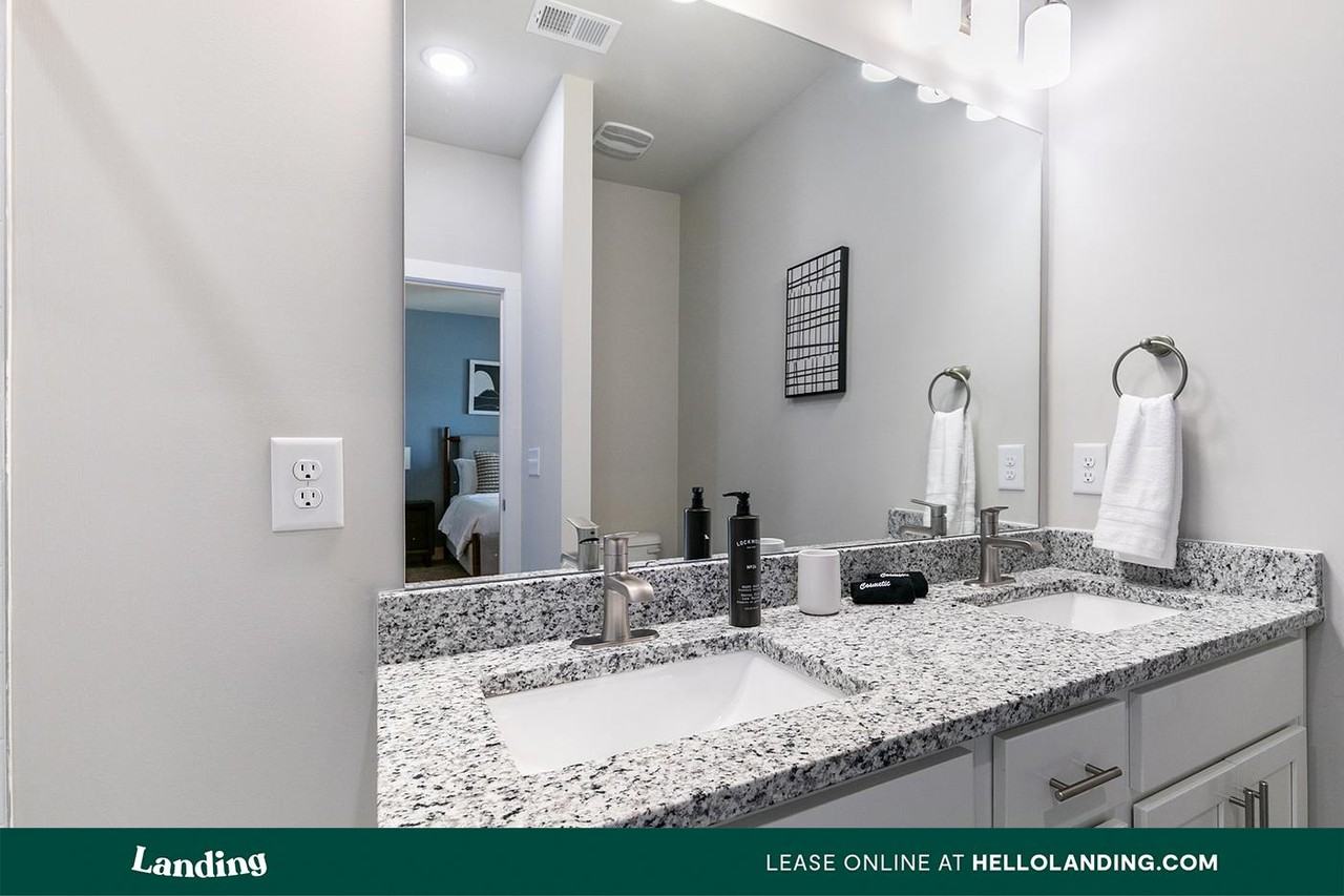 8840 Henry Road - Photo 4 of 50