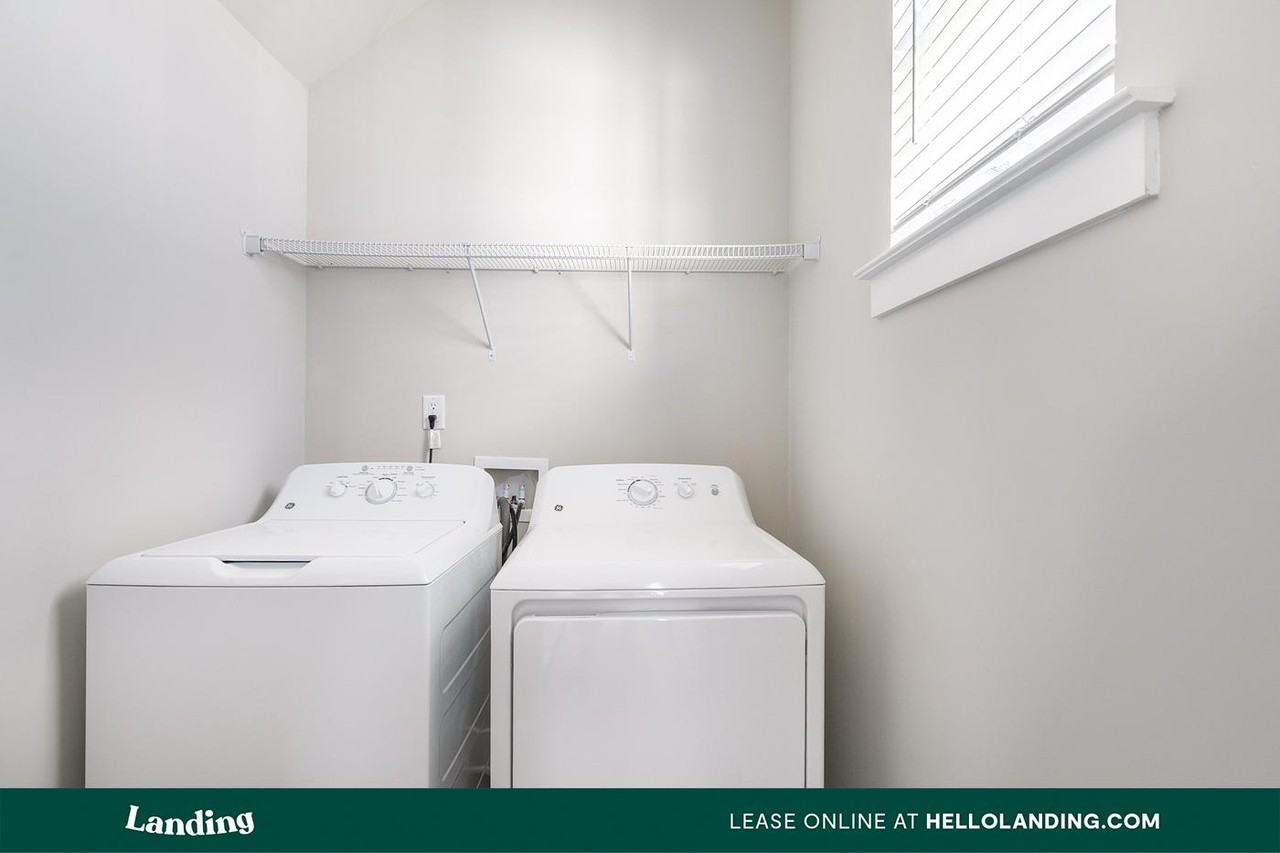 8840 Henry Road - Photo 7 of 50