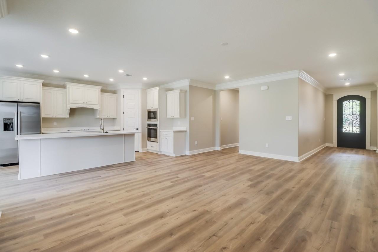 5809 Southwark Rd #1 - Photo 4 of 18