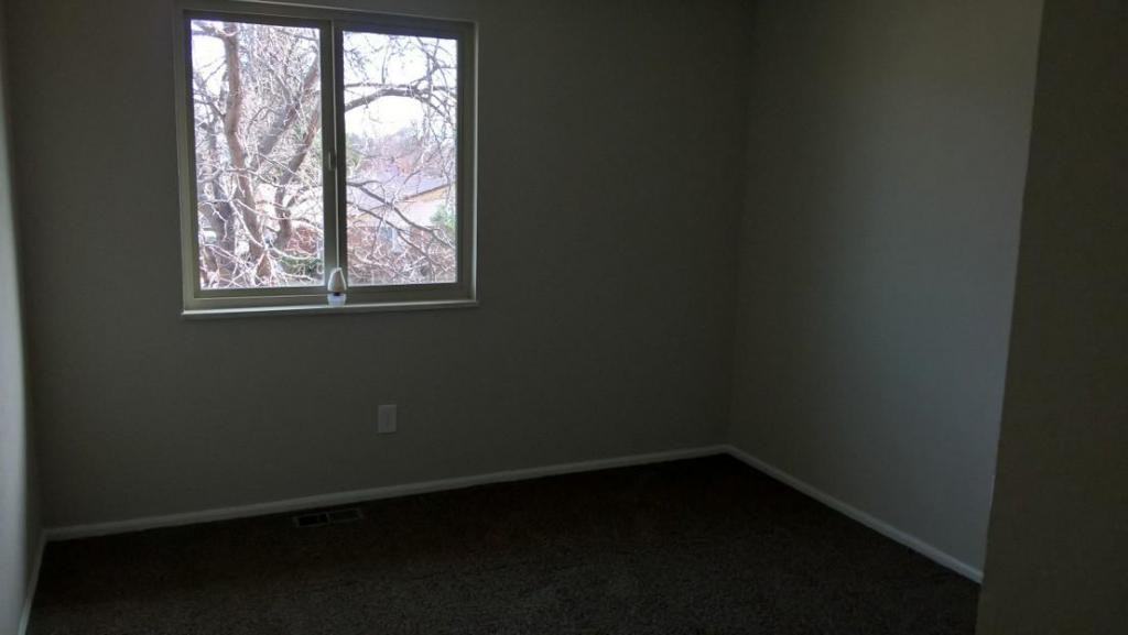 1331 Merl Pl #5 - Photo 3 of 12