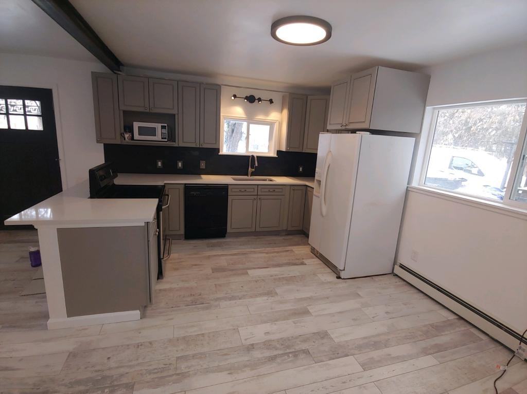 204 E Emma St - Photo 6 of 34