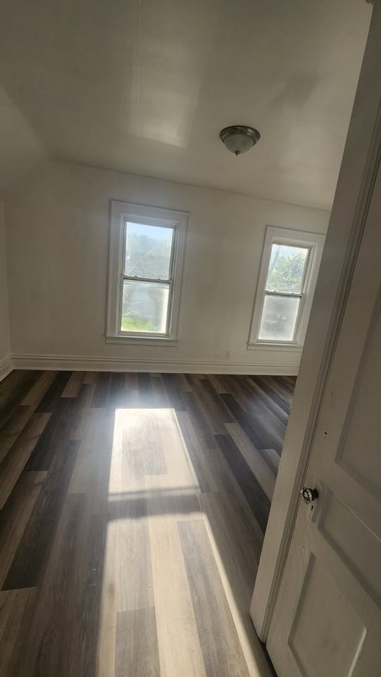 720 Central Avenue - 4 upper - Photo 3 of 8