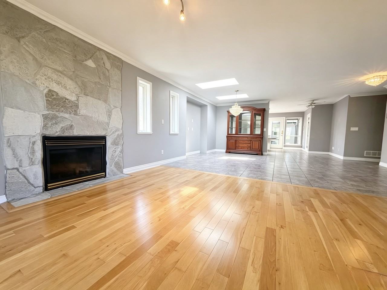 7877 168 St #1 - Photo 3 of 18