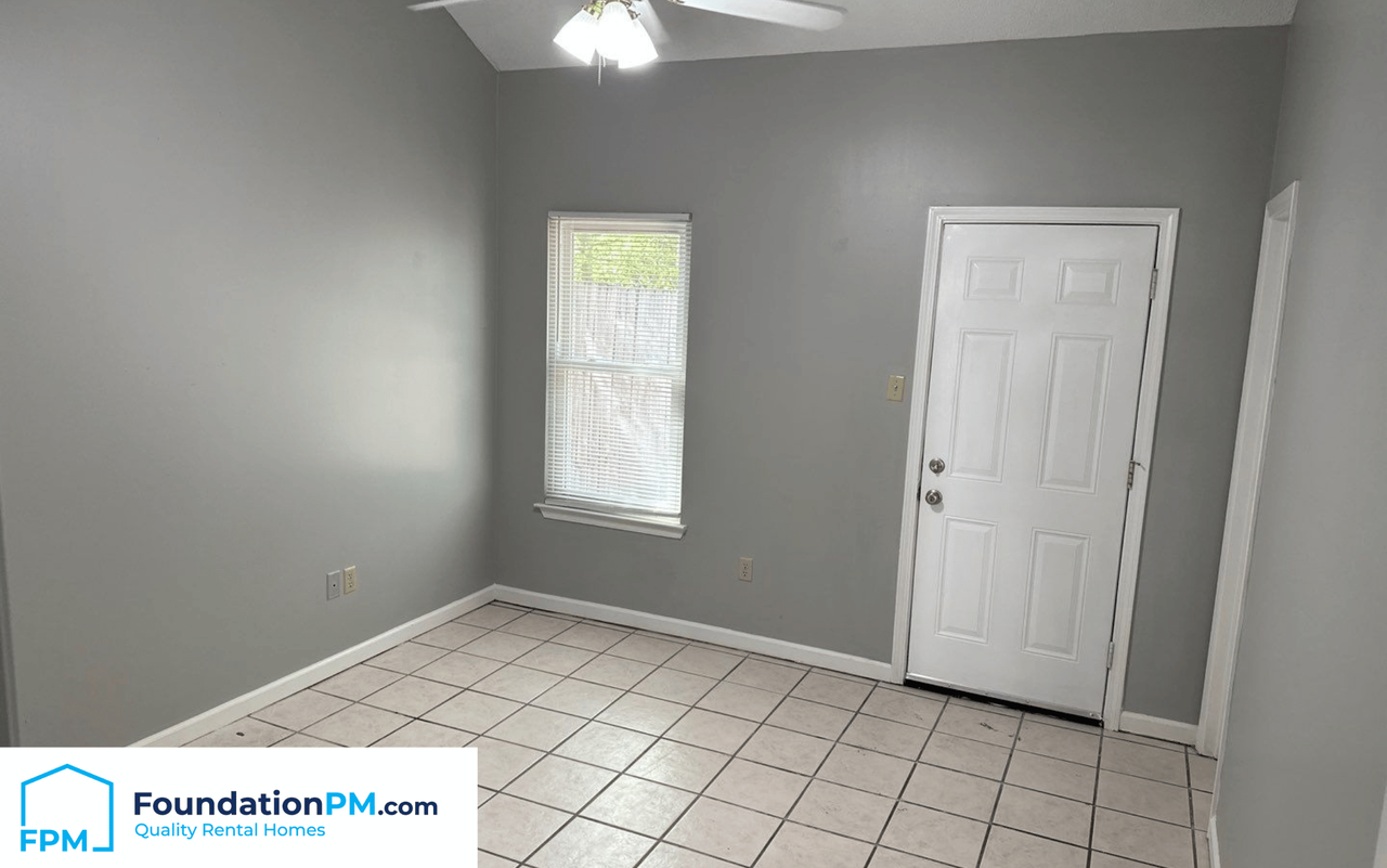 6761 Whitten Pine Dr - Photo 3 of 15