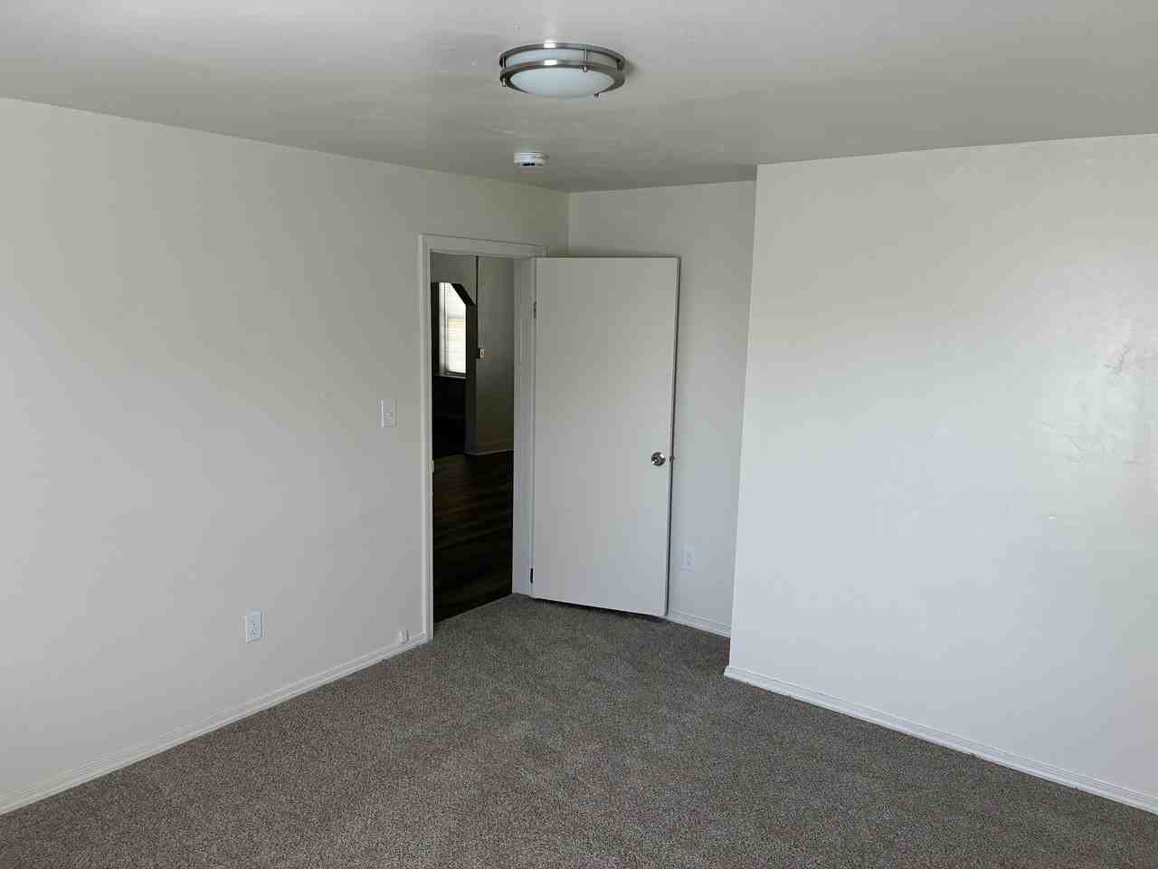212 14th Ave N #1 - Photo 4 of 6