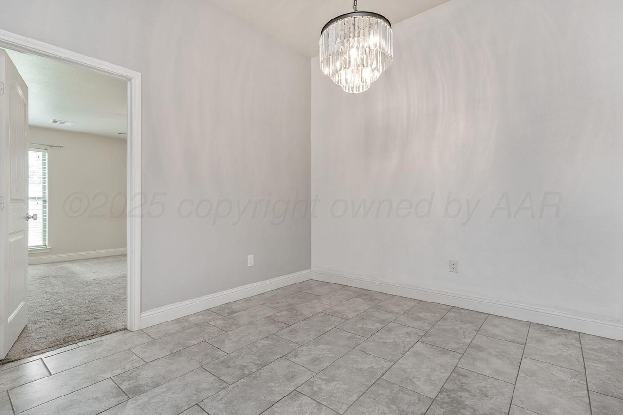 608 Lochridge - Photo 5 of 18
