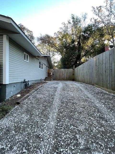 2211 Powderhouse Rd Se - Photo 2 of 26