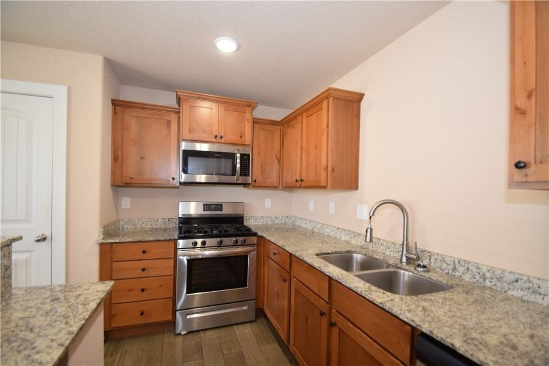 1572 Sandpiper St - Photo 4 of 20