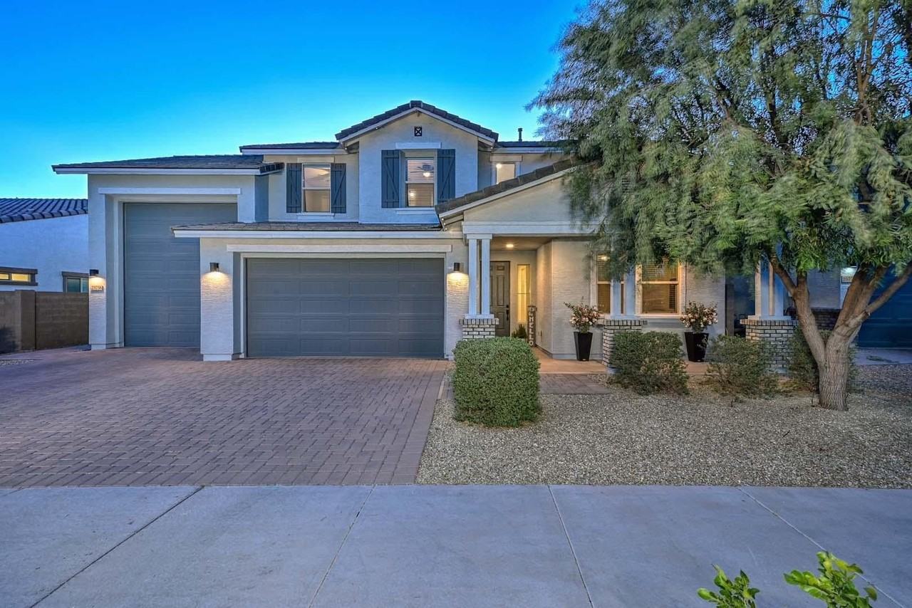 25756 N 140th Ln - Photo 2 of 50