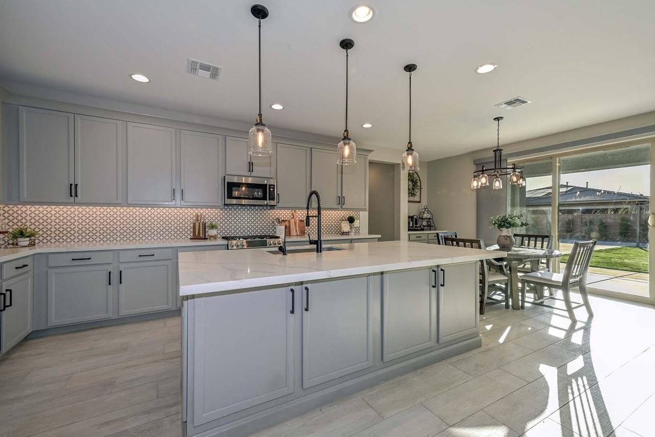 25756 N 140th Ln - Photo 4 of 50