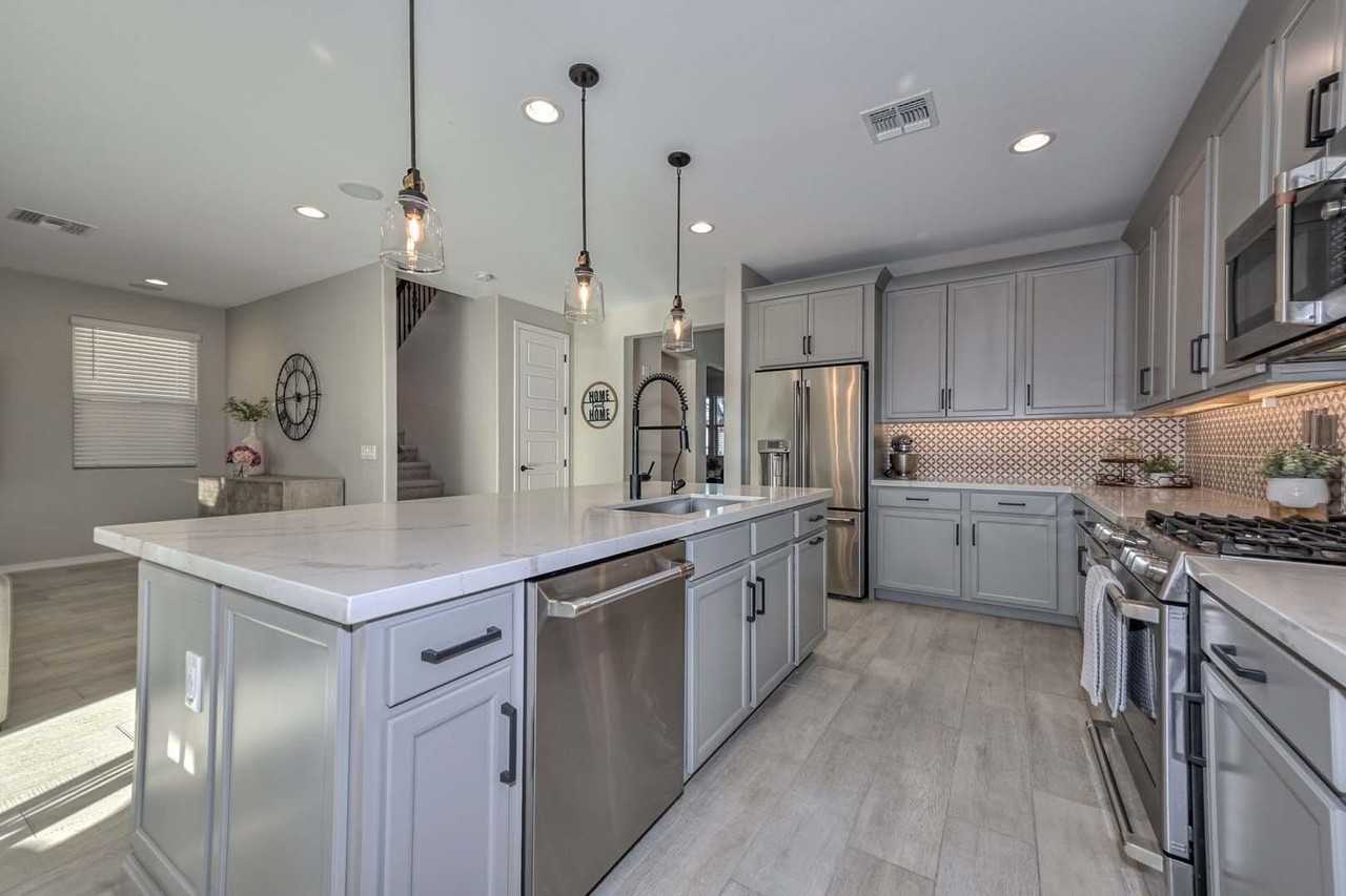 25756 N 140th Ln - Photo 6 of 50