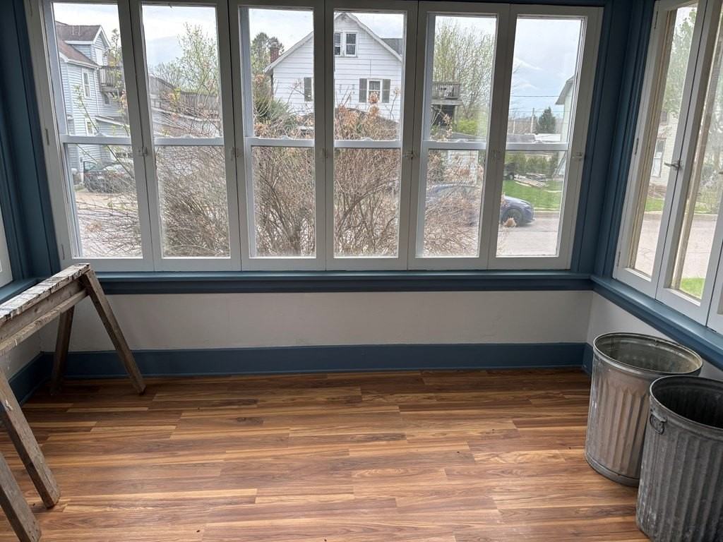 527 527 F South St Front - Photo 5 of 7