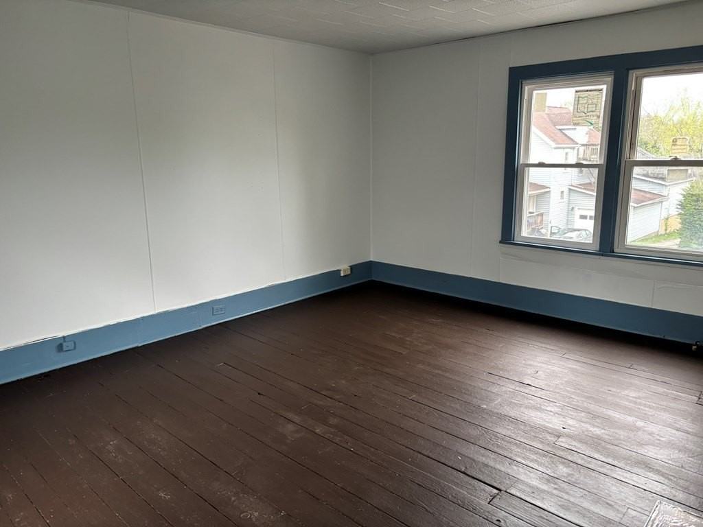 527 527 F South St Front - Photo 6 of 7
