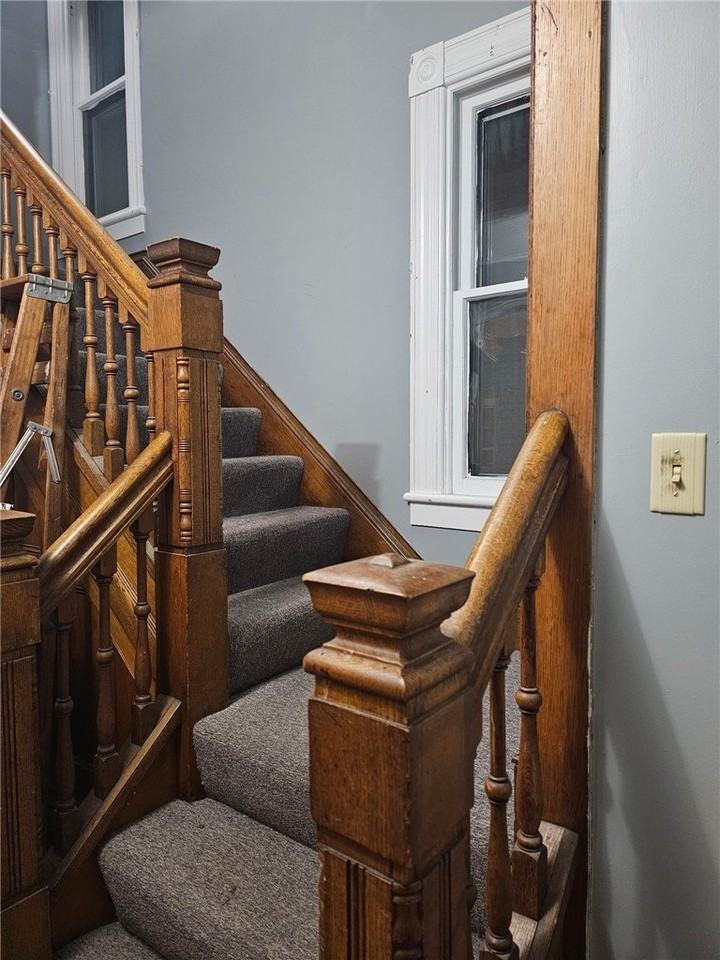 21 Armory Pl - Photo 2 of 8