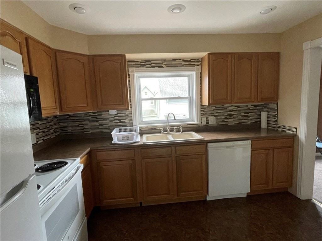 21 Armory Pl - Photo 4 of 8