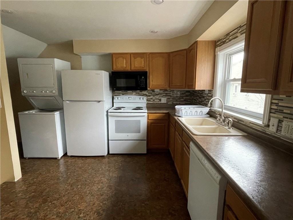 21 Armory Pl - Photo 5 of 8
