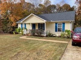 featured image of 131 Island Terrace Rd