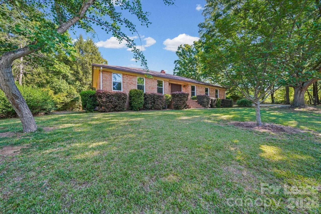 16301 Capps Rd - Photo 2 of 42