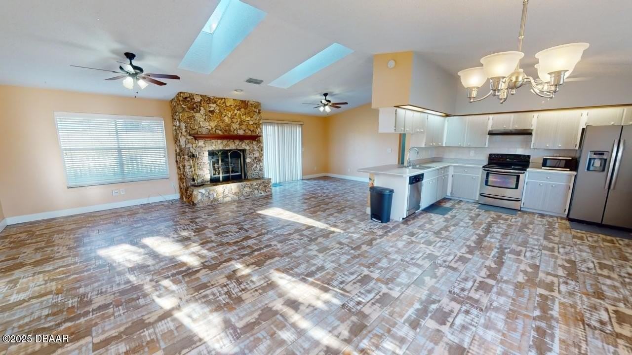 2219 Umbrella Tree Dr - Photo 3 of 22