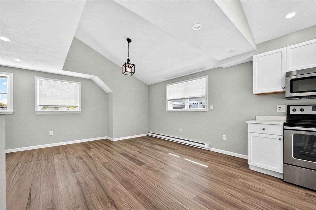 394 Rantoul St - Photo 2 of 7