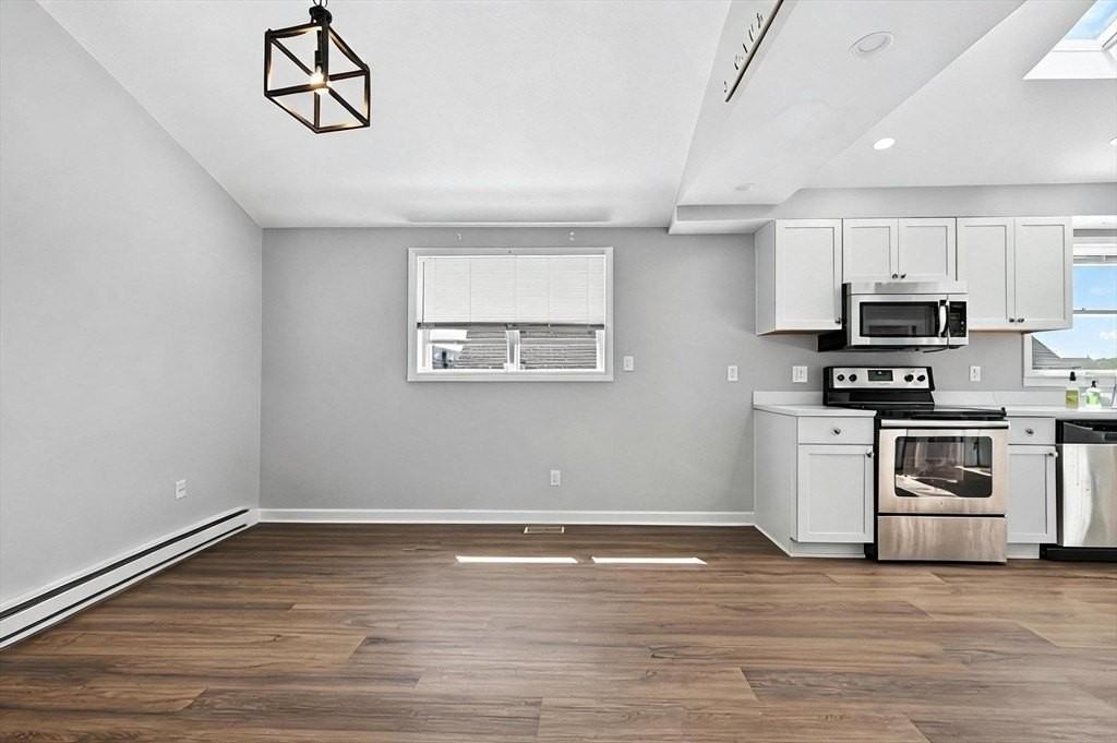394 Rantoul St - Photo 3 of 7