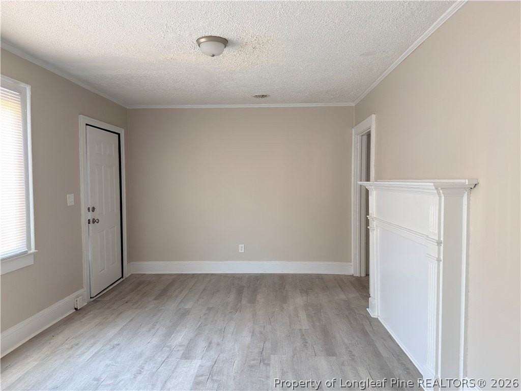 307 Hawthorne Rd - Photo 2 of 11