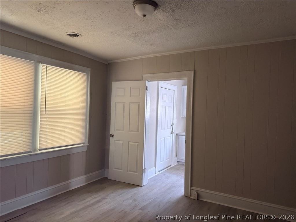 307 Hawthorne Rd - Photo 6 of 11