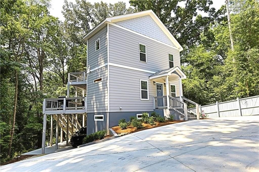 2125 Clay Rd