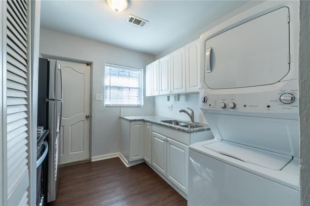 560 Winton Ter Ne #1 - Photo 2 of 23
